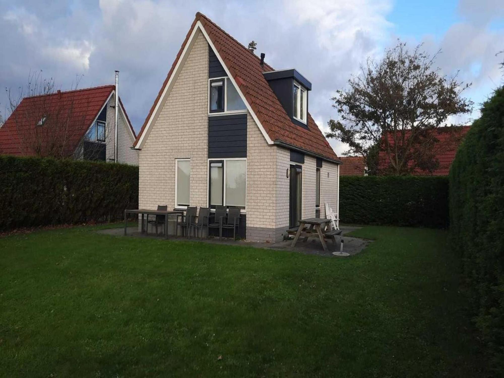 Lovely With Garden Vakantiehuis *