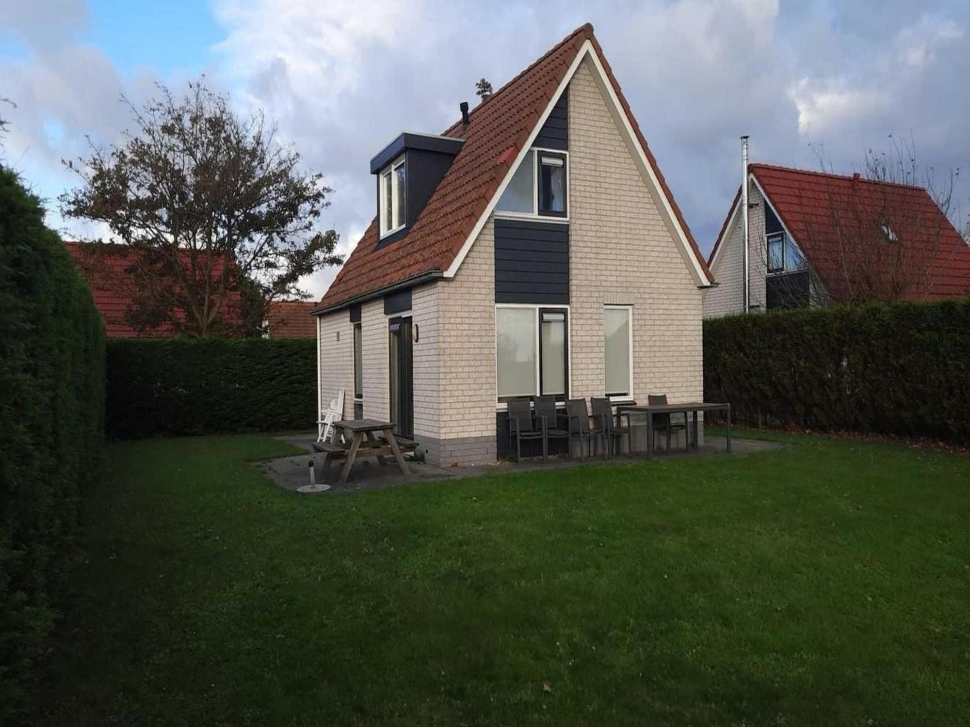 Lovely With Garden Vakantiehuis *
